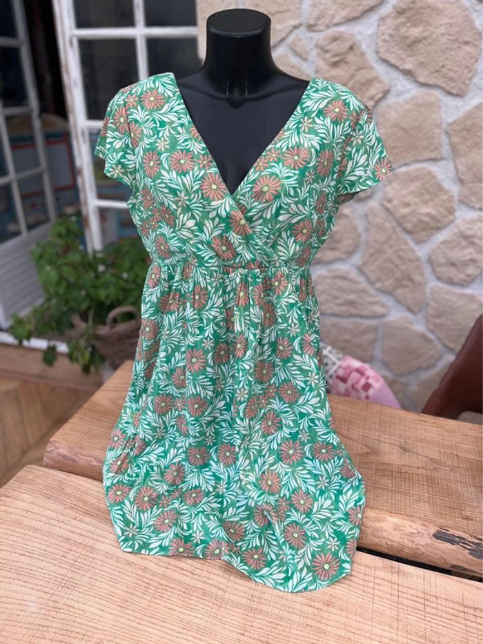 Robe verte été Fleurs dos nu marque vero moda taille M 38 - photo numéro 3