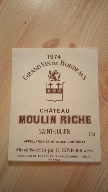 étiquette de Vin château moulin riche saint julien 1974 neuve -