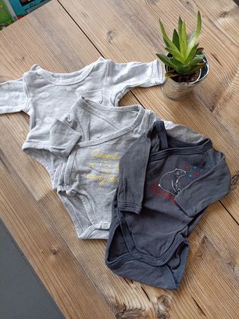 Lot de 3 bodies naissance