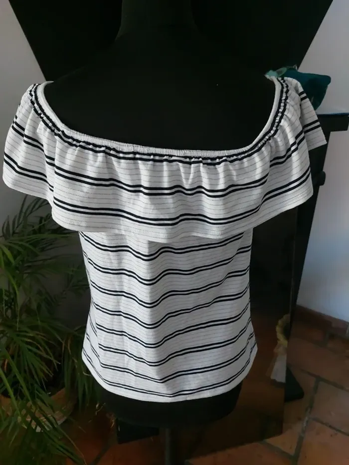 Top épaule dénudé - photo numéro 4