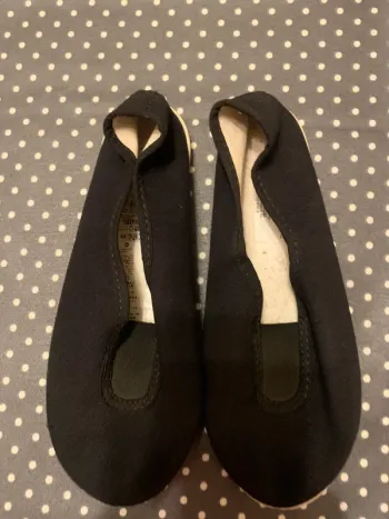 Chaussons de gym en tissu enfant, noir T. 32