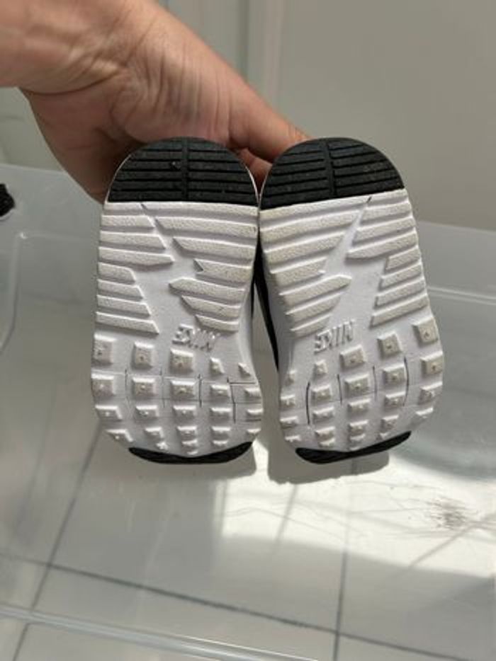 Baskets Nike bébé 19,5 mixtes neuves - photo numéro 4