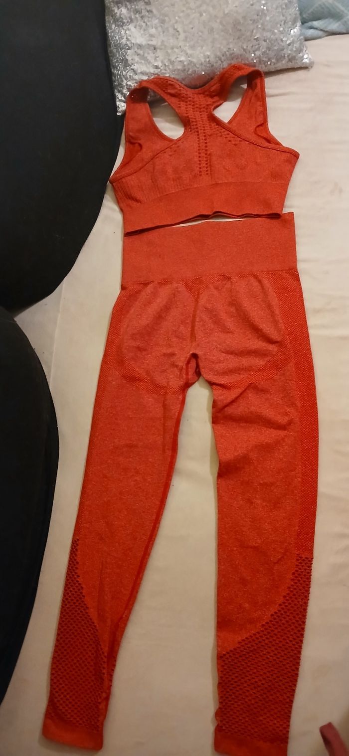 Tenue de sport femme - photo numéro 4