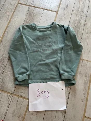 Très joli pull hiver fille 8 ans