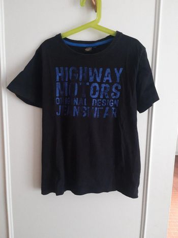 T shirt by kool
