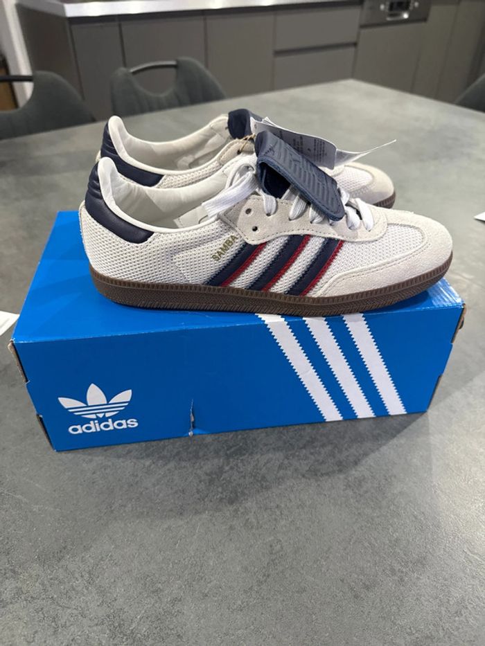 Basket adidas samba neuf