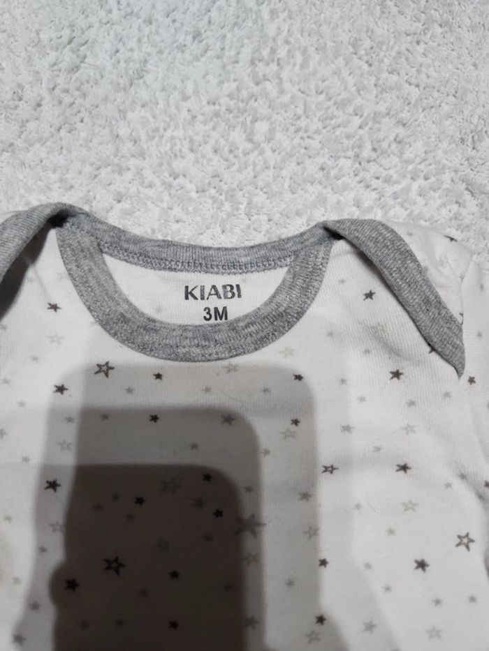 Lot de bodies - photo numéro 4