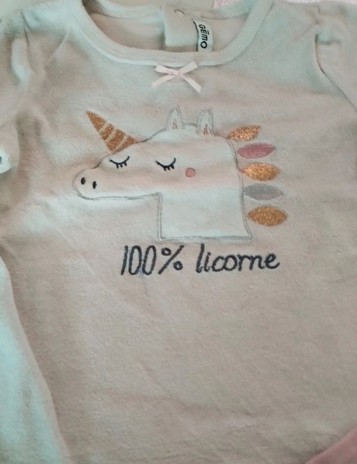 Pyjamas 2 pièces taille 18 mois - photo numéro 2