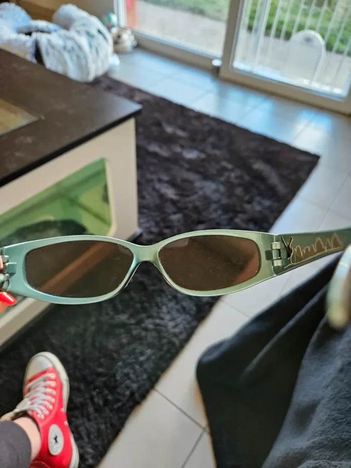 Lunettes de soleil - photo numéro 4