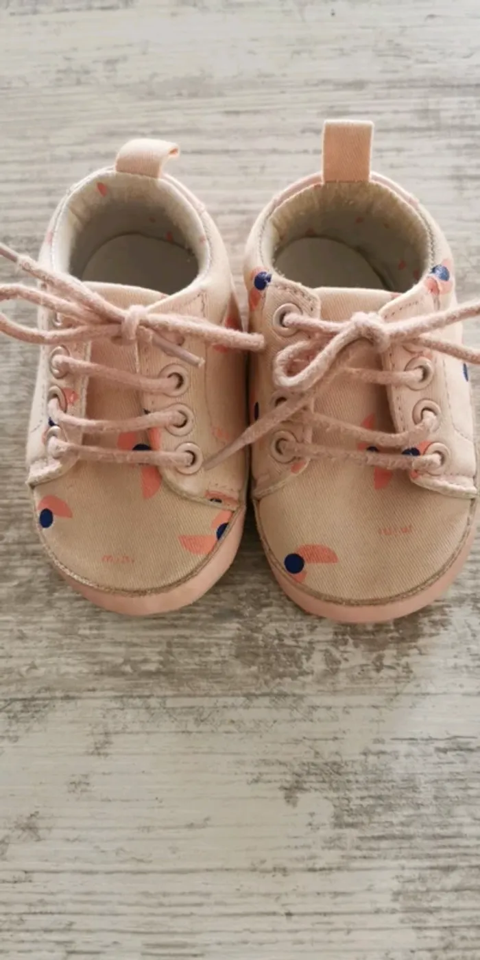 Lot de deux paires de chaussures 6/12 mois - photo numéro 3