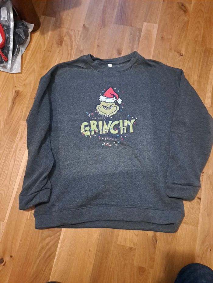 Sweat the Grinch taille M voire L