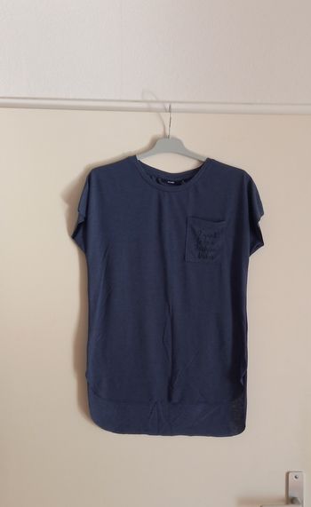 Tee-shirt " Kiabi "