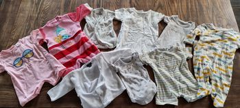 Lot vêtements fille 1 mois