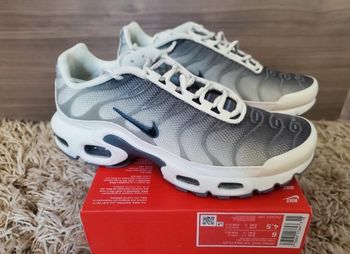 Basket Nike TN 36,5 Neuve