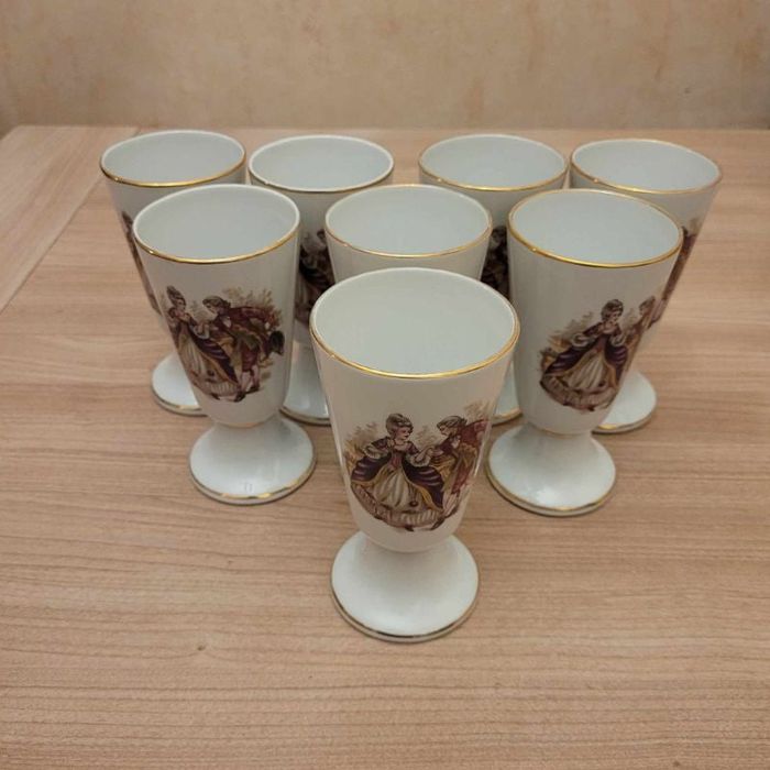 Lot de 8 mazagrans anciens