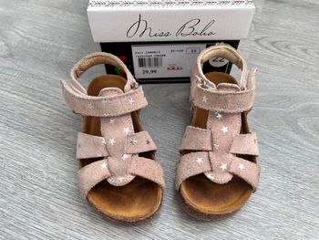 Sandales T. 22 cuir