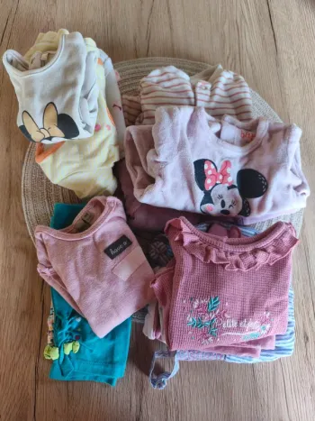 Lot de 14 vetements fille 0-1 mois