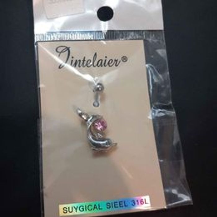 Piercing nombril avec dauphin et strass