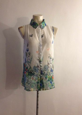 Chemise à motifs florale - sans manches - look féminin