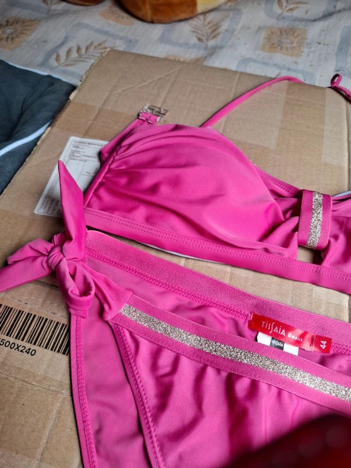 Magnifique maillot de bain femme taille 44 - photo numéro 3