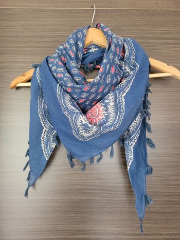 Écharpe légère 100x100 cm