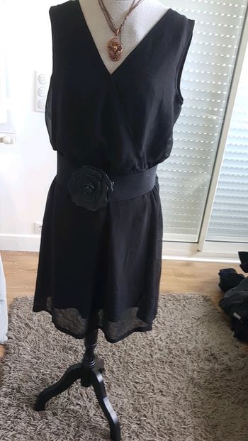 Robe noire légère T40