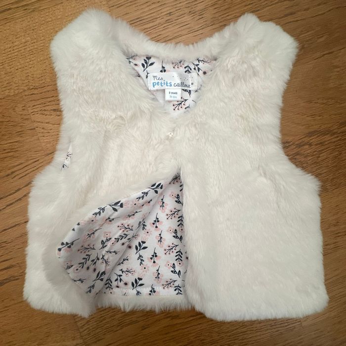 Gilet fausse fourrure 9 mois