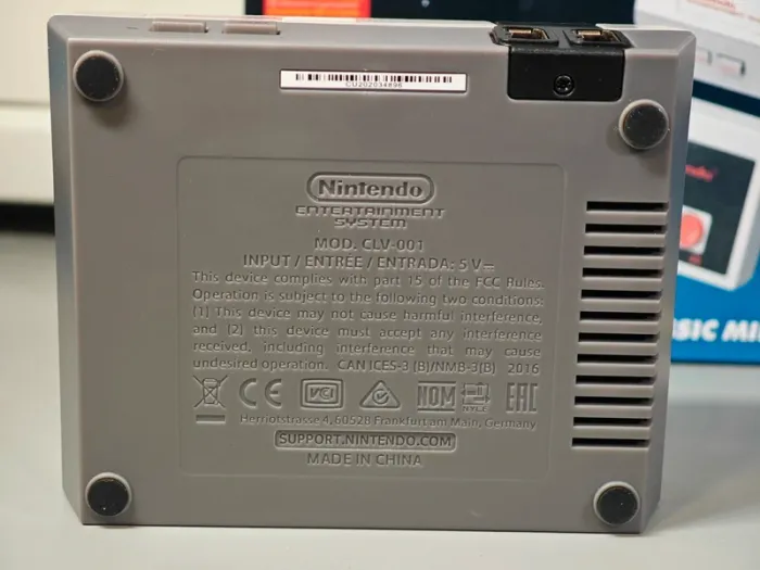 Console Nintendo Mini Nes / Une manette/ 30 jeux / Boîte / Comme neuf - photo numéro 4