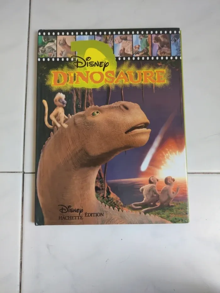 Livre Dinausore Disney