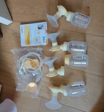 Lot 2 sets tire-lait symphonie medela