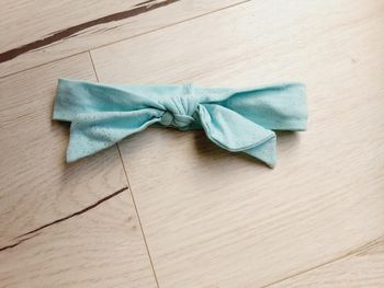 Ruban élastique fille bleu paillettes 18 cm largeur pliée comme sur la photo