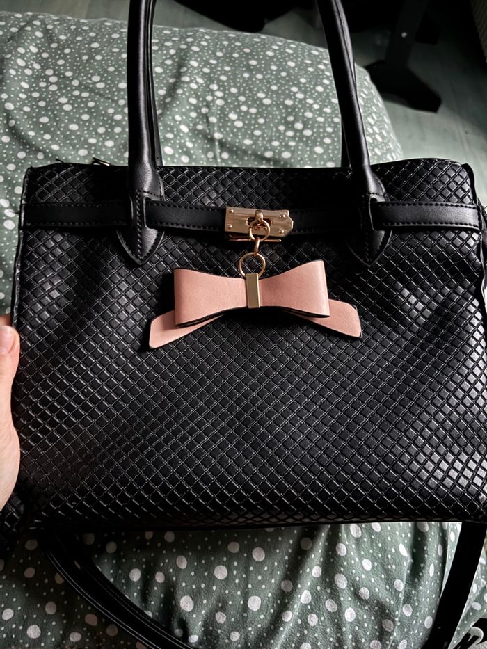Sac à main et porte feuille - photo numéro 2