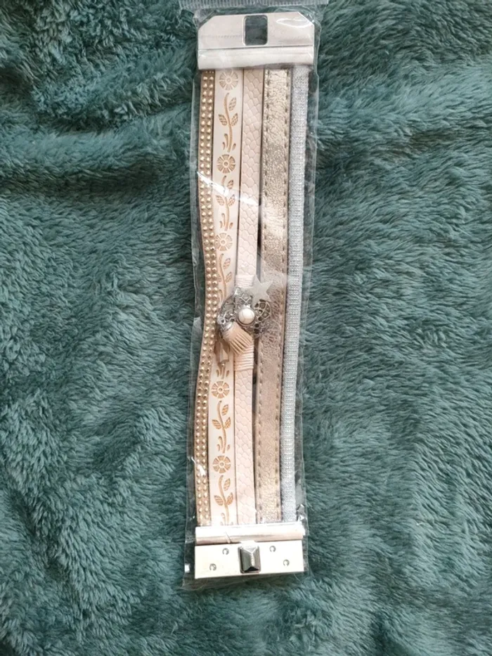 Bracelet neuf