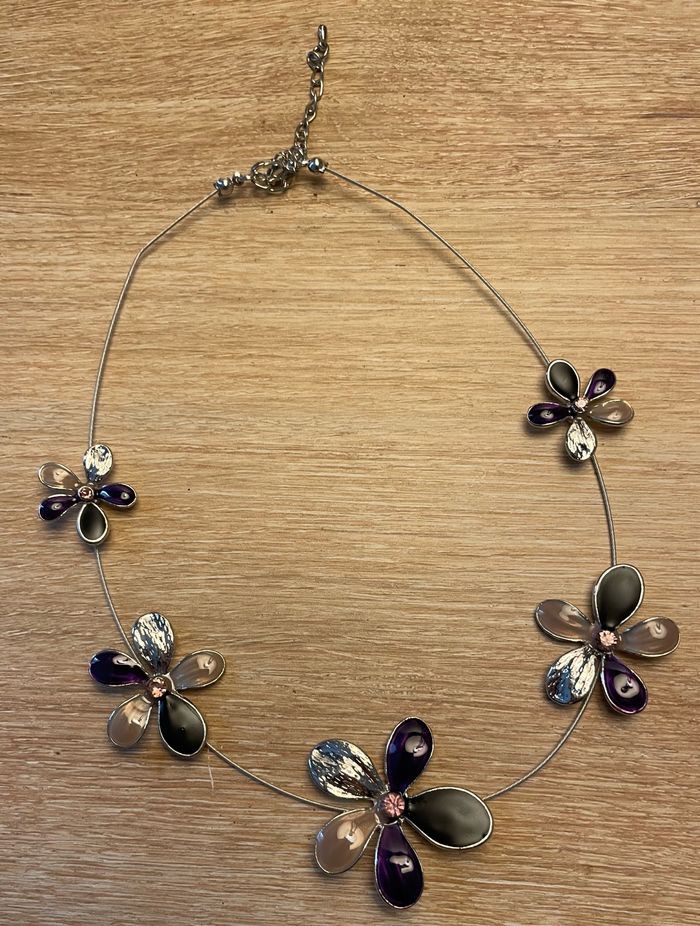 Collier fleurs fantaisie - photo numéro 2