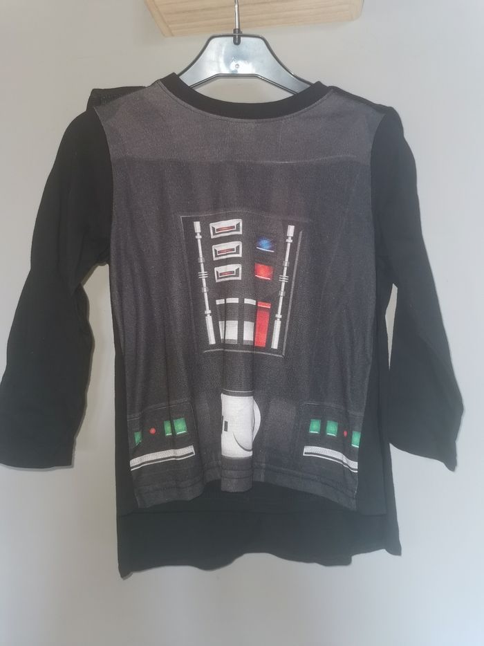 Haut ml star wars 5 ans avec cape neuf