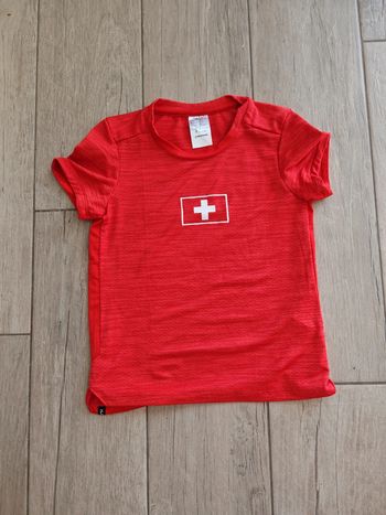 T-shirt de sport rouge Suisse 5/6 ans