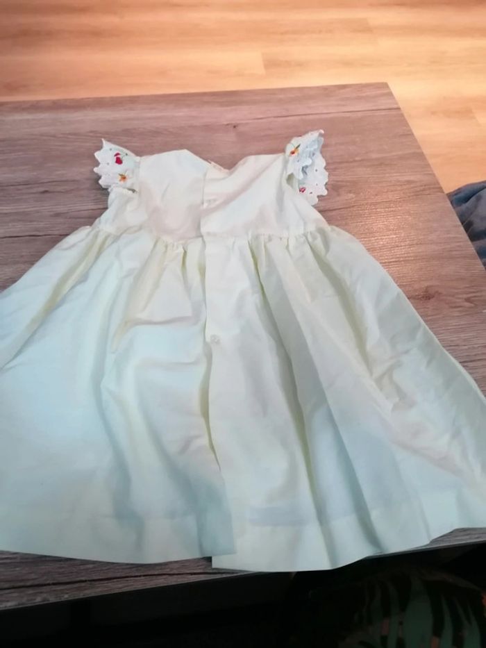 Robe jaune - photo numéro 4