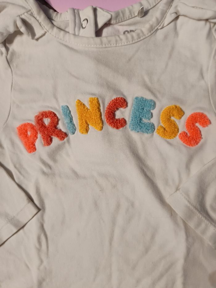 T-shirt Princess 9 mois - photo numéro 2