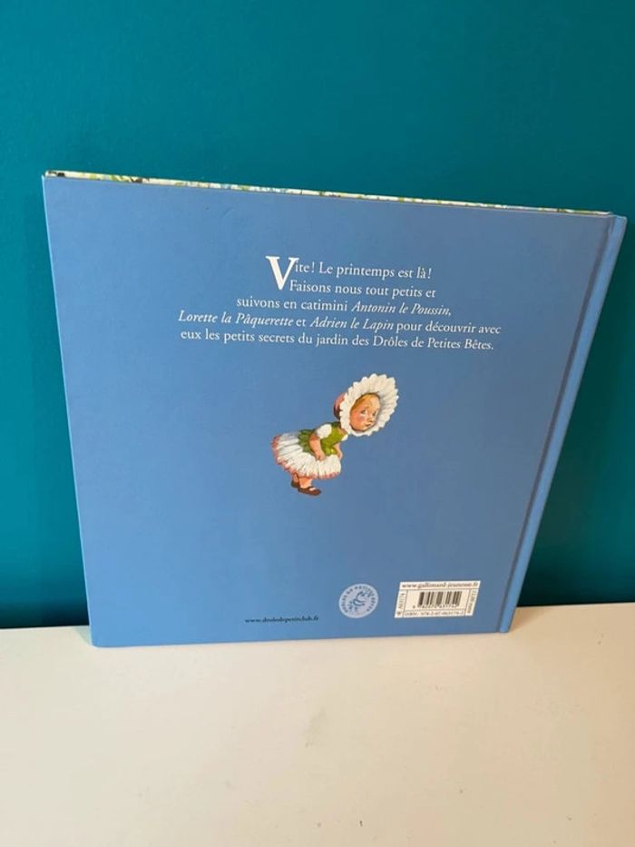 Livre avec 3 histoires des drôles de petites bêtes - photo numéro 3