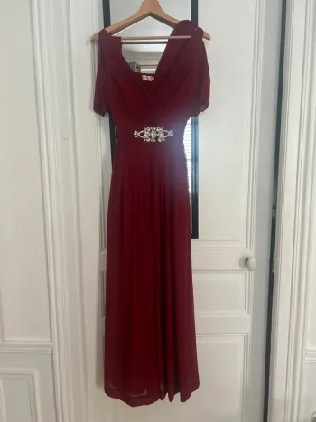 Robe cérémonie avec écharpe