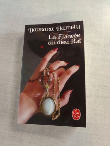 Livre la fiancée du dieu rat