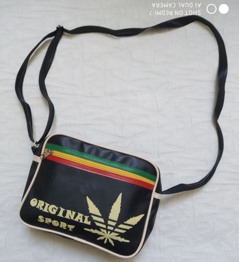 Sac sacoche noir vert jaune rouge sport