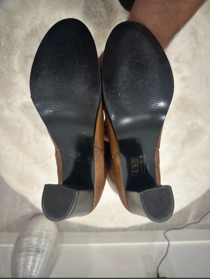Bottes marrons en cuir - photo numéro 2