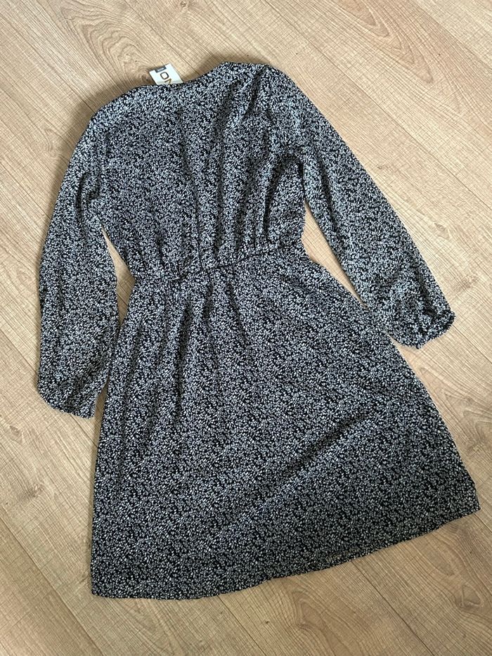 Robe noire et blanche neuve Only taille XS (valeur 33€) - photo numéro 8