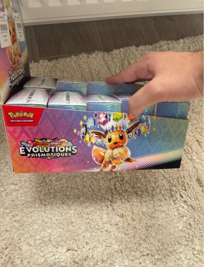 Display Bundle Pokémon EV8.5 - photo numéro 2