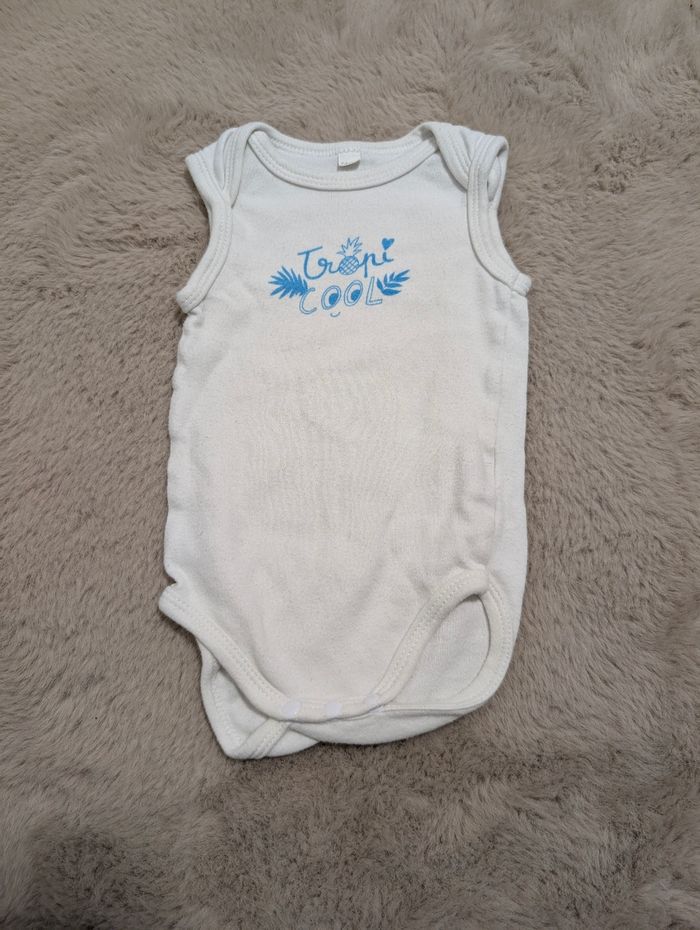 🤍 Body sans manches Auchan – Bon état – 74 cm / 12 mois 👶
