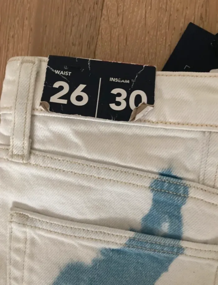 Tommy Hilfiger Mom Jean tie and dye blanc bleu clair - photo numéro 9