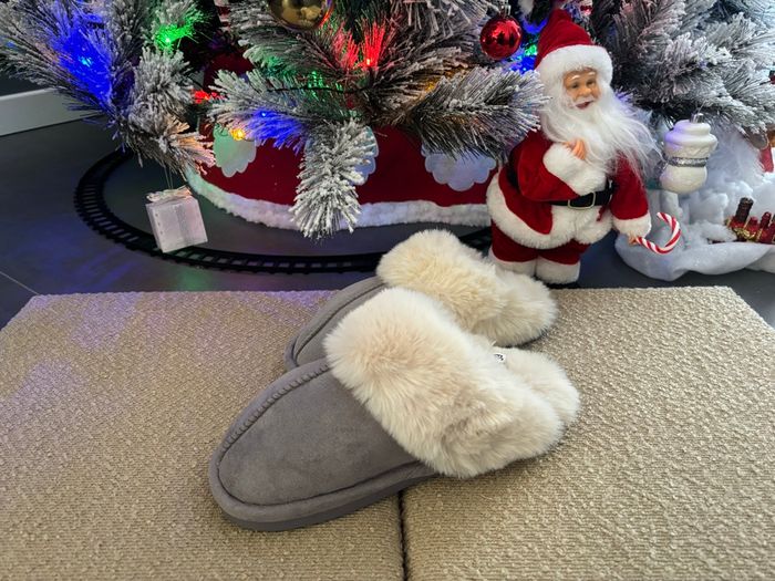 Chaussons, style UGG - photo numéro 2