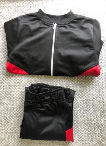 Ensemble survêtement enfant