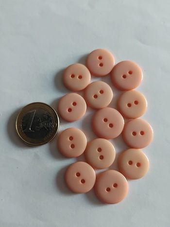 🪡 Lot de 13 boutons rond - Couture, scrapbooking
